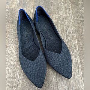 Rothy’s point 8 navy herringbone